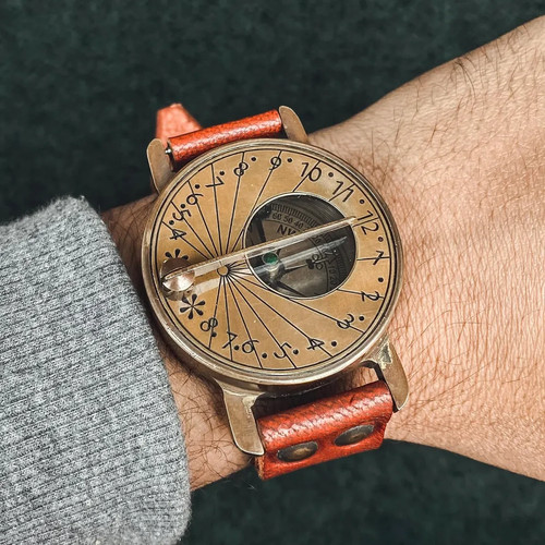 Montre bracelet boussole - montre-bracelet,