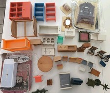 maison de poupées lot de meubles et accessoires