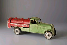 rare Jouet Peugeot 301 camion