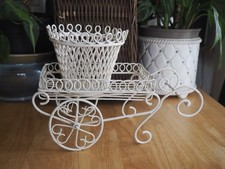 Cache pot & son chariot 1970