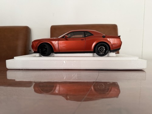 Autoart dodge challenger srt - autoart,