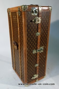 R1478 wardrobe marque - de, aux