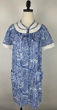 Vintage Paisley Robe Womens Small House Dress Western Bandana Print Pearl Snap