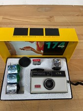 Kodak Instamatic 174 Camera Color Outfit w/ Box Manual Flashcubes Vintage