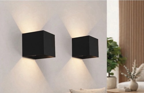 Applique murale cube noir