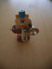 Chat mécanique musicien avec