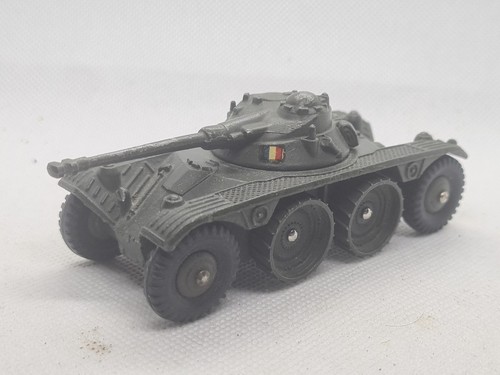 Dinky toys char - toys, panhard