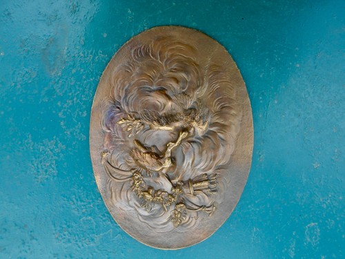 Ancien bas relief plaque