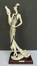 Statuette Femme Perroquet