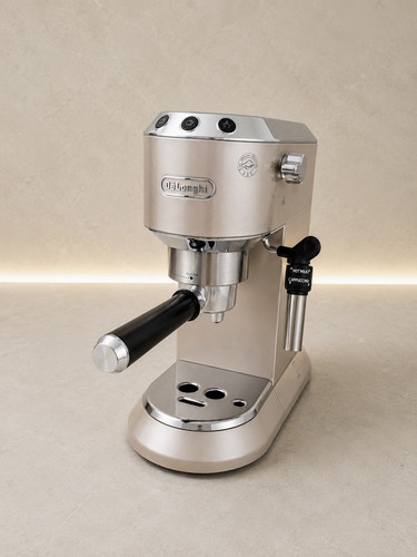 Delonghi dedica machine a - delonghi,