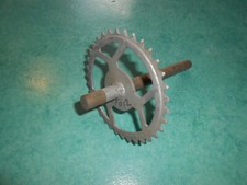 Axe pédalier 34 dents 212 mm