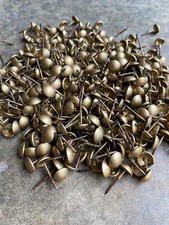 Lot de 375 clous de tapissier