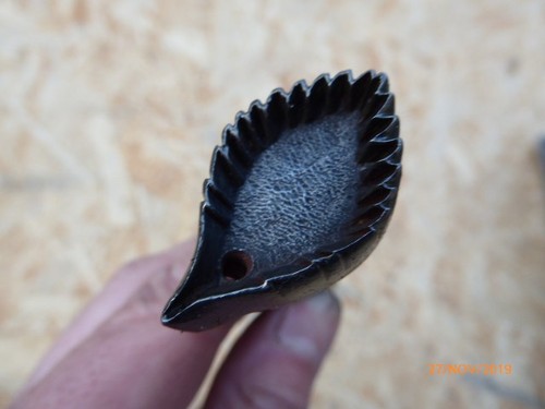 Emporte piece outil ancien - emporte,