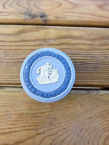 Boîte ronde couverte wedgwood - ronde,