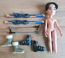 Poupée Bratz KOBY Wintertime Wonderland 2004 Avec Accessoires Ski