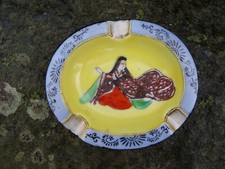 CENDRIER VINTAGE EN PORCELAINE