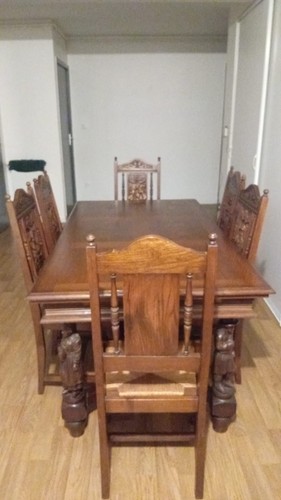 Buffet table avec 6 chaises - table,