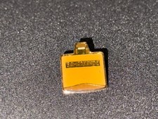 (X) VINTAGE ENAMEL BADGE PINS LUXURY COLLECTION PERFUME YVES ROCHER SAMARKANDE