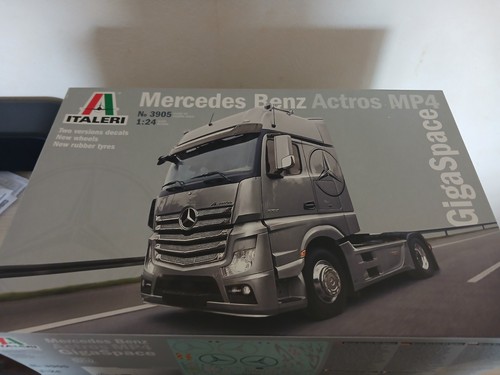 Maquette camion mercedes - maquette,