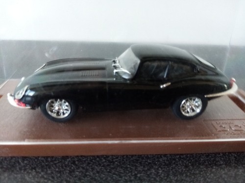 Jaguar type coupe noir - e,