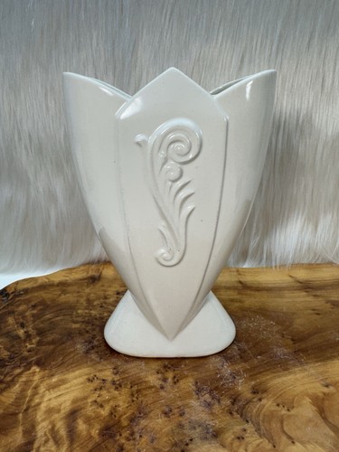 Fredericksburg pottery vase - fredericksburg,