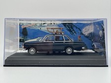 Diorama Volvo 144 Les Skieurs