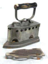 🇫🇷 ANCIEN FER A REPASSER