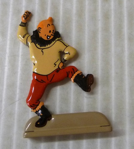 Figurine plate tintin dansant - plate,