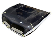 Capot en vraie carbone pour