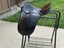 For Sale: COUNTY Competitor Dressage Saddle - Made in England - 16 1/2” seat