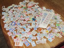 LOT DE TIMBRES NEUFS POUR AFFRANCHISSEMENT  (ou collection )valeur faciale 300F