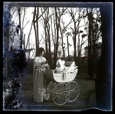 FRANCE mother with her baby stroller c1900 amateur vernacular photo NEGATIVE 