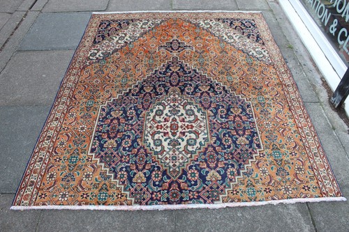 Tapis vintage fait - tapis, main