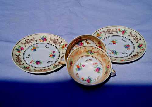Anciennes tasses porcelaine - anciennes, en