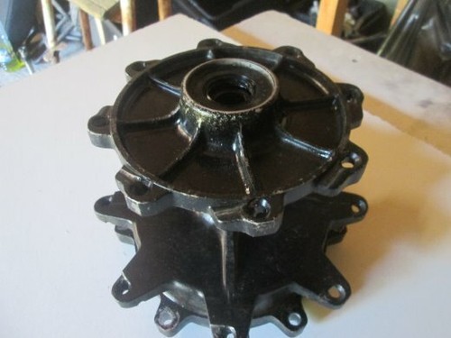 Moyeu roue arrière 125 - moyeu,