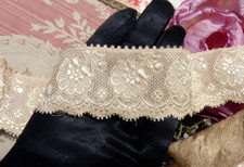 OLD BROOCH SILK RIBBON flower garland decor 19th century 210cm/4.1cm