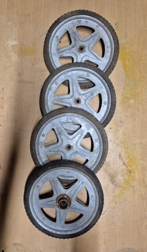 Roues voitures pédales - roues,
