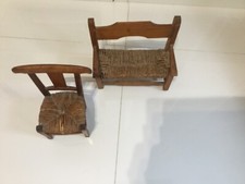 Chaise et banc pour de maison de poupee