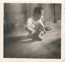 OLD SMALL PHOTOGRAPH GUIANA ~1950 TODDLER AND BABY MONKEY
