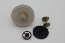 4 pièces d'horlogerie pour