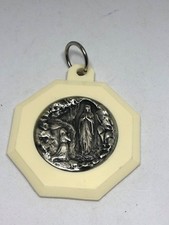 Ancienne Médaille de berceau