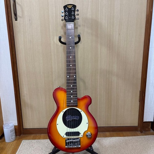 Mini guitare électrique