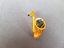 Pin's INSTRUMENT DE MUSIQUE - saxophone / saxophon - notes de musique