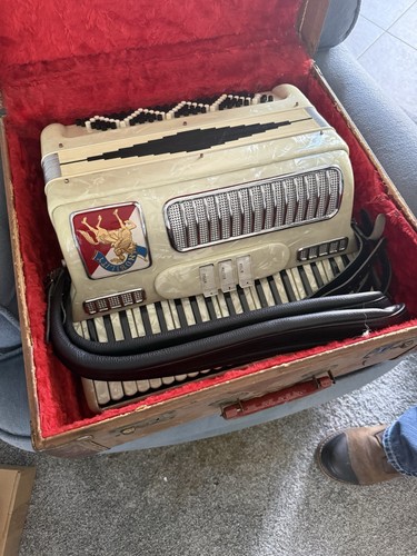 Nobility accordion vintage - nobility,