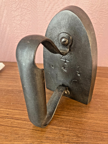 Très beau fer repasser - très,