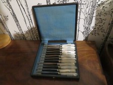 12 anciens petits couteaux