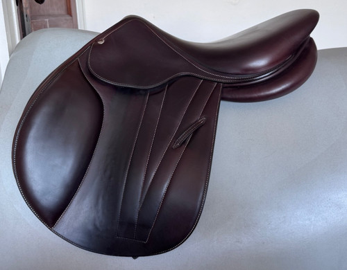 Butet premium saddle - 17",