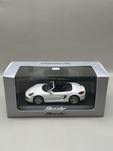 R1730 voiture miniature - voiture, 1:43