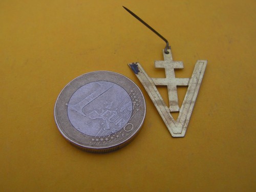 Petit insigne broche - petit,