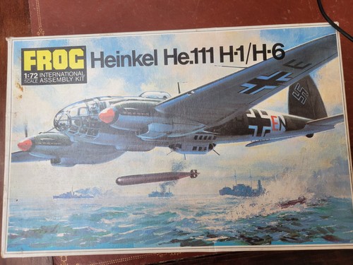 Maquette frog avion heinkel - avion,